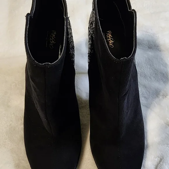 Mossimo Supply Co. Black Suede And Sparkle Heeled Ankle Boots, EUC, Size 7.5 - Picture 3 of 8